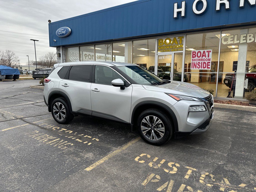 Used 2023 Nissan Rogue SV image 7