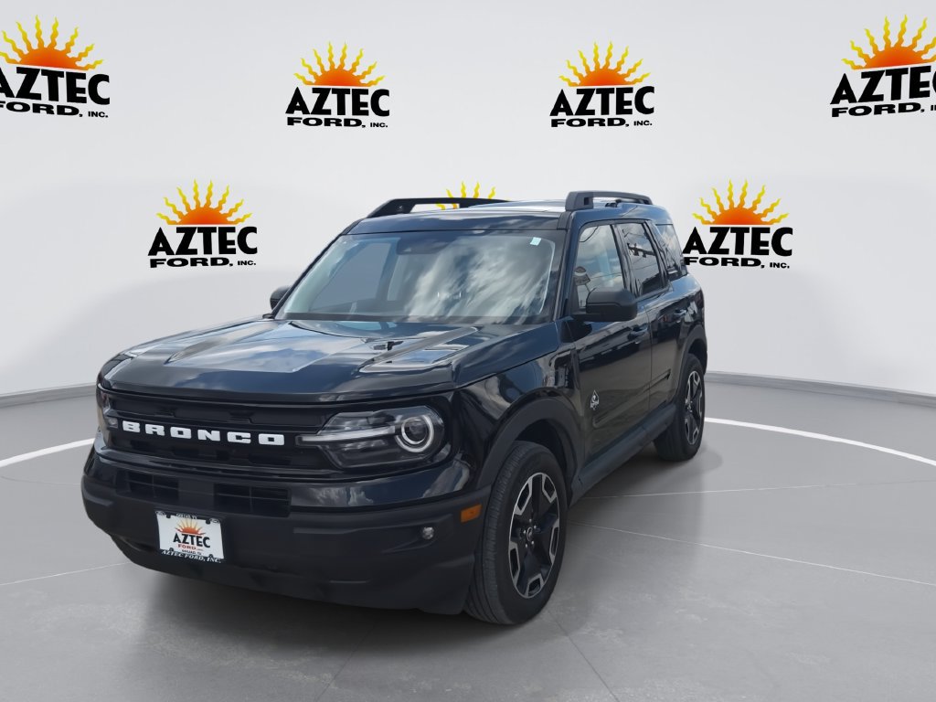 Used 2023 Ford Bronco Sport Outer Banks w/ Tech Package AWD/4WD image 3