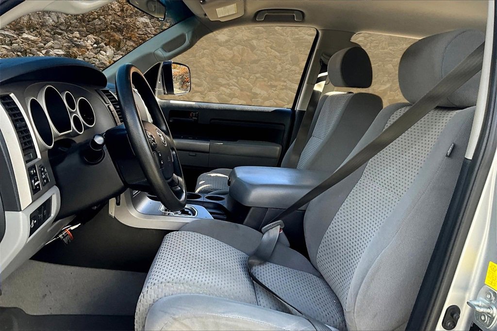 Used 2011 Toyota Tundra 4x4 CrewMax image 23