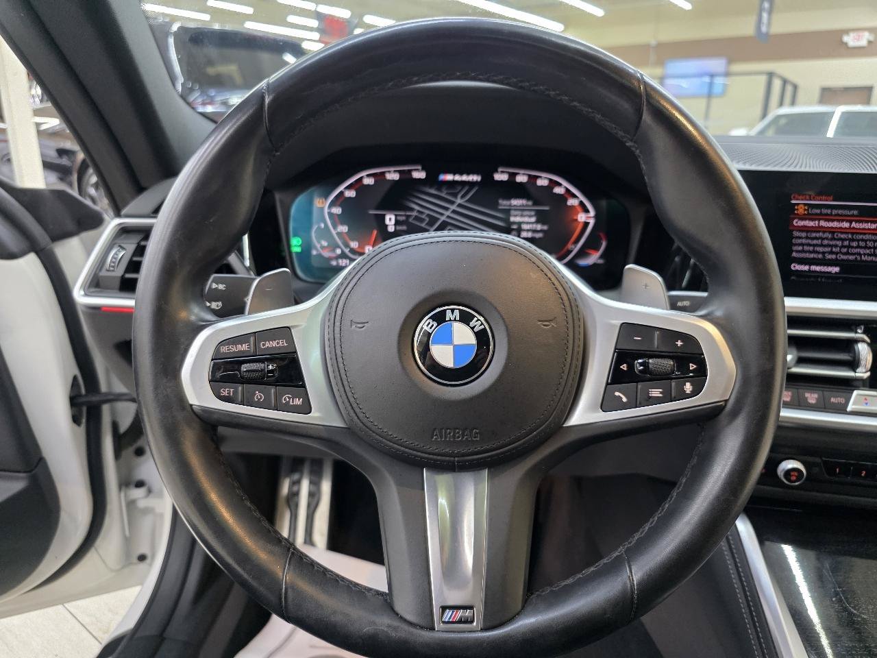 Used 2023 BMW M440i Coupe w/ Parking Assistance Package RWD image 29
