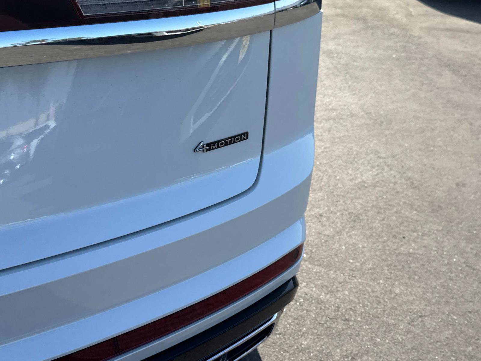 New 2025 Volkswagen Atlas Cross Sport SEL Premium R-Line image 6