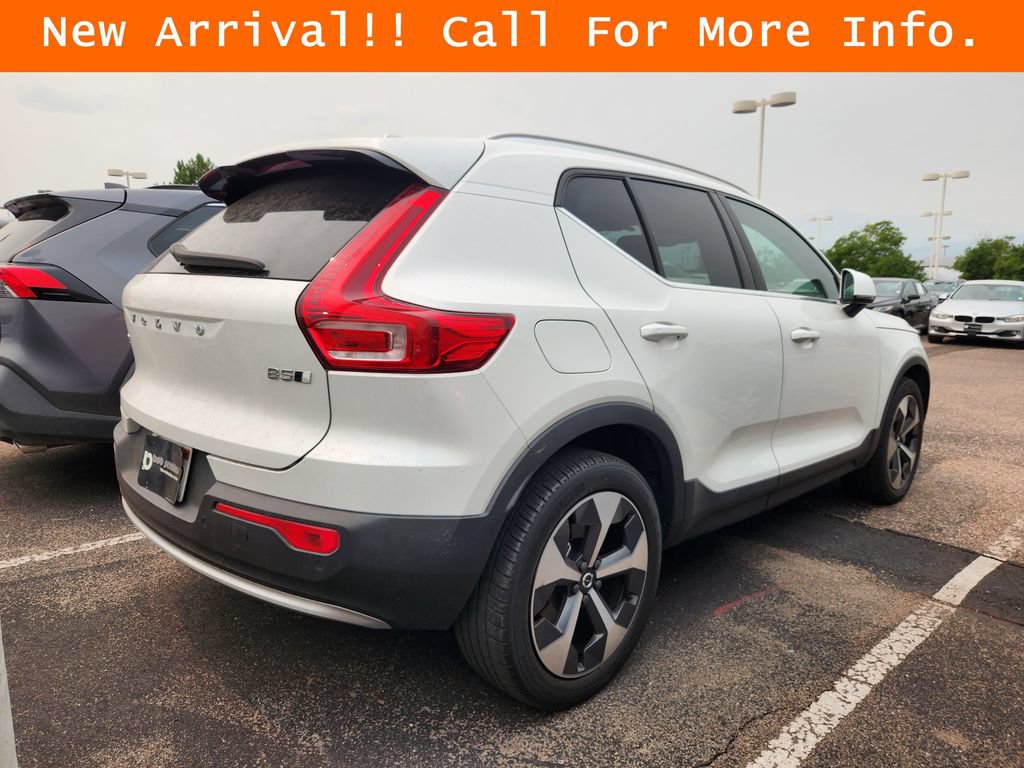 Used 2023 Volvo XC40 B5 Plus w/ Protection Package Premier AWD/4WD image 6