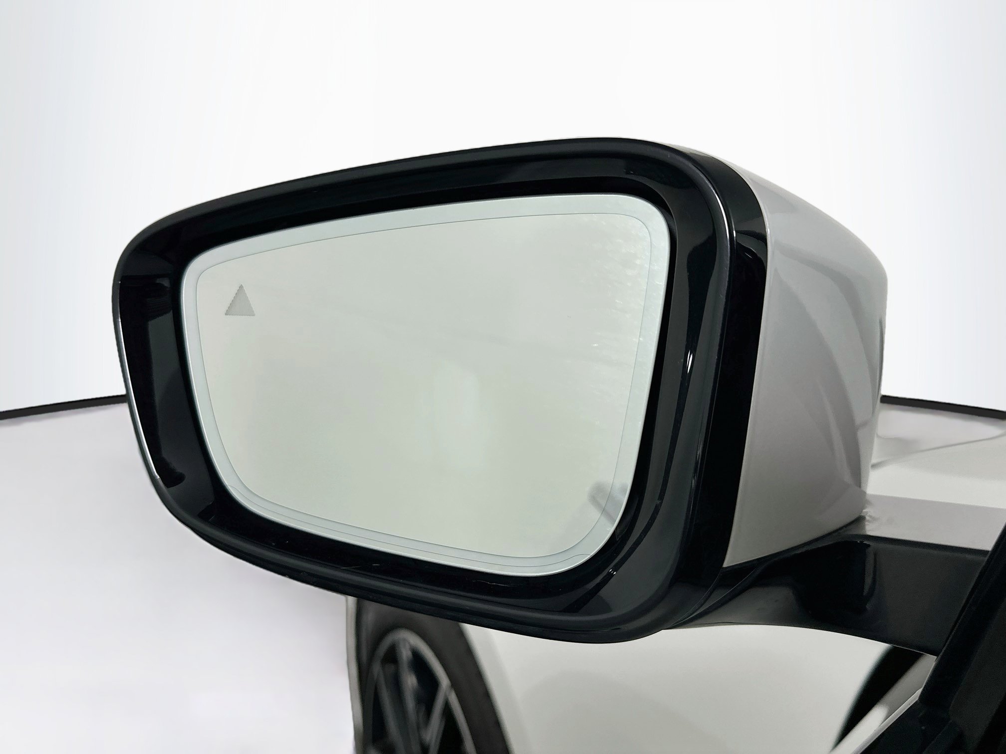 Used 2023 BMW i4 eDrive40 w/ M Sport Package RWD image 16