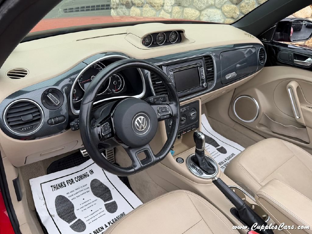 Used 2013 Volkswagen Beetle 2.0T image 5