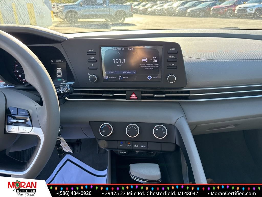 Used 2021 Hyundai Elantra SE image 15