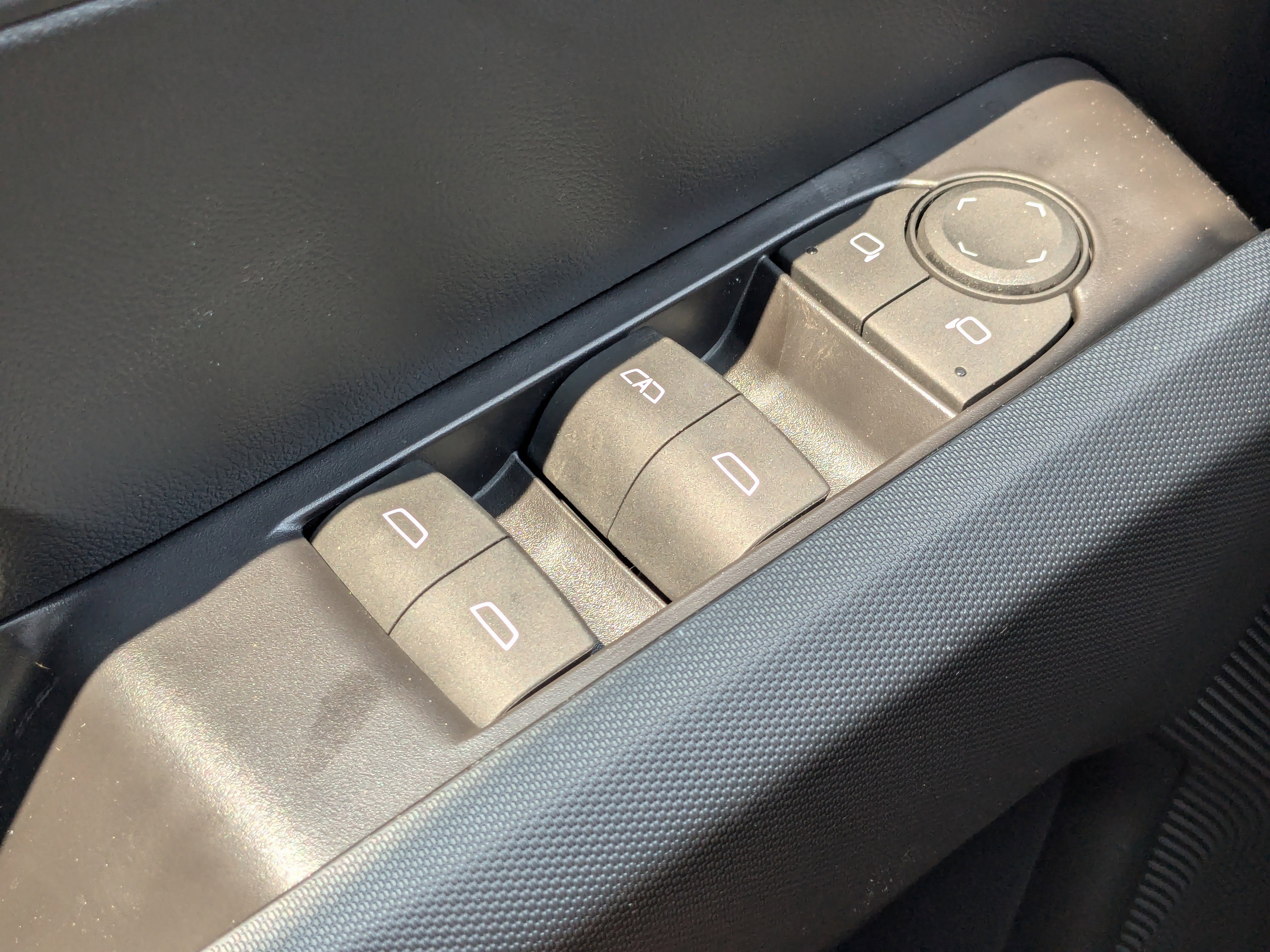 Used 2024 Chevrolet Colorado LT w/ LT Convenience Package II image 16