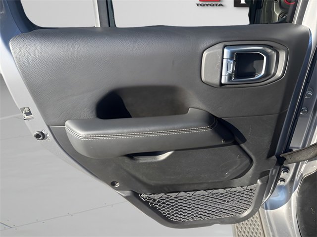 Used 2020 Jeep Gladiator Overland image 15