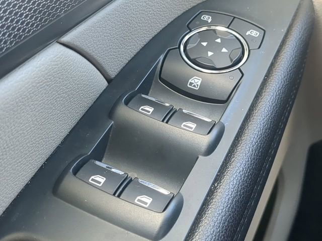 Used 2018 Ford Explorer XLT w/ Equipment Group 202A image 23