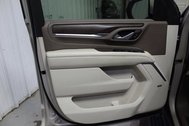 Used 2021 GMC Yukon Denali w/ Denali Premium Package image 8