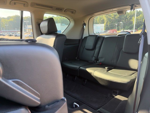 Used 2018 Nissan Armada Platinum w/ Interior Lighting Package RWD image 8