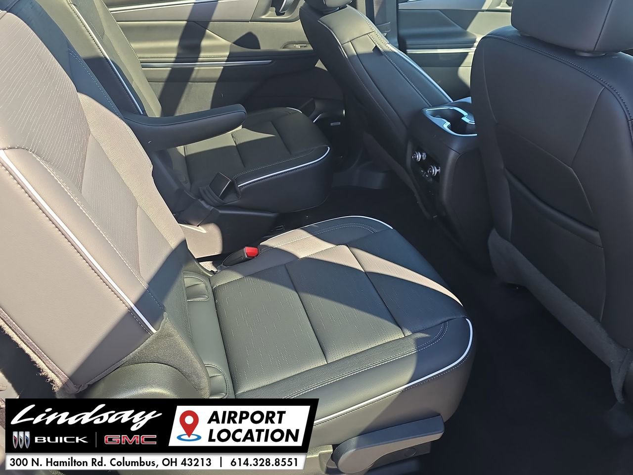 Used 2025 Buick Enclave Sport Touring w/ Power Package image 29