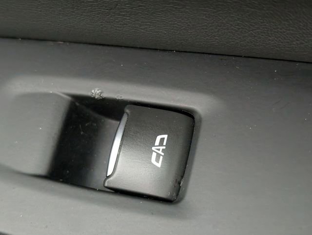 Certified 2025 GMC Yukon XL Denali AWD/4WD image 36
