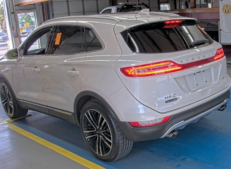 Used 2018 Lincoln MKC Reserve w/ Lincoln MKC Climate Package AWD/4WD image 2