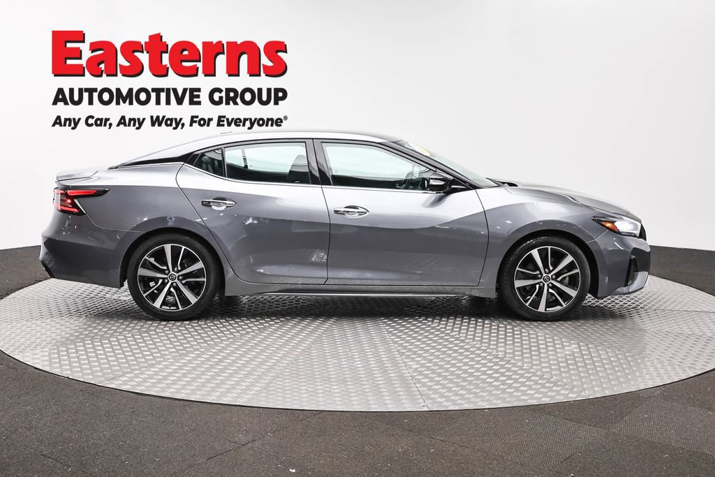Used 2023 Nissan Maxima SV w/ Floor Mat Group FWD image 4