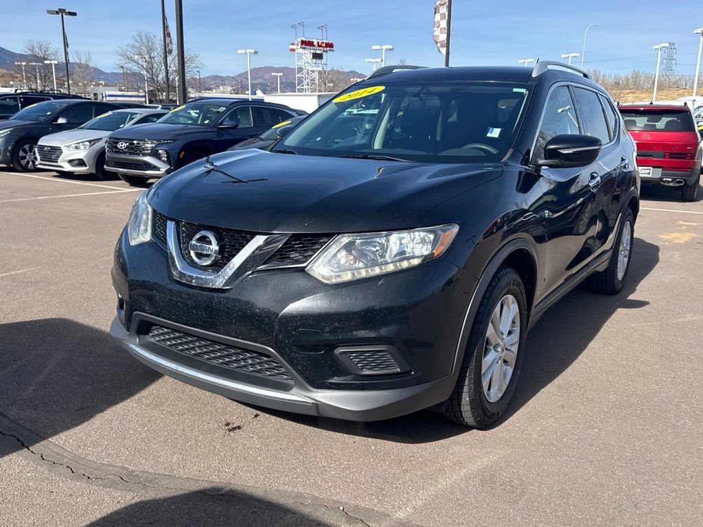 Used 2014 Nissan Rogue SV w/ SV Family Package image 2