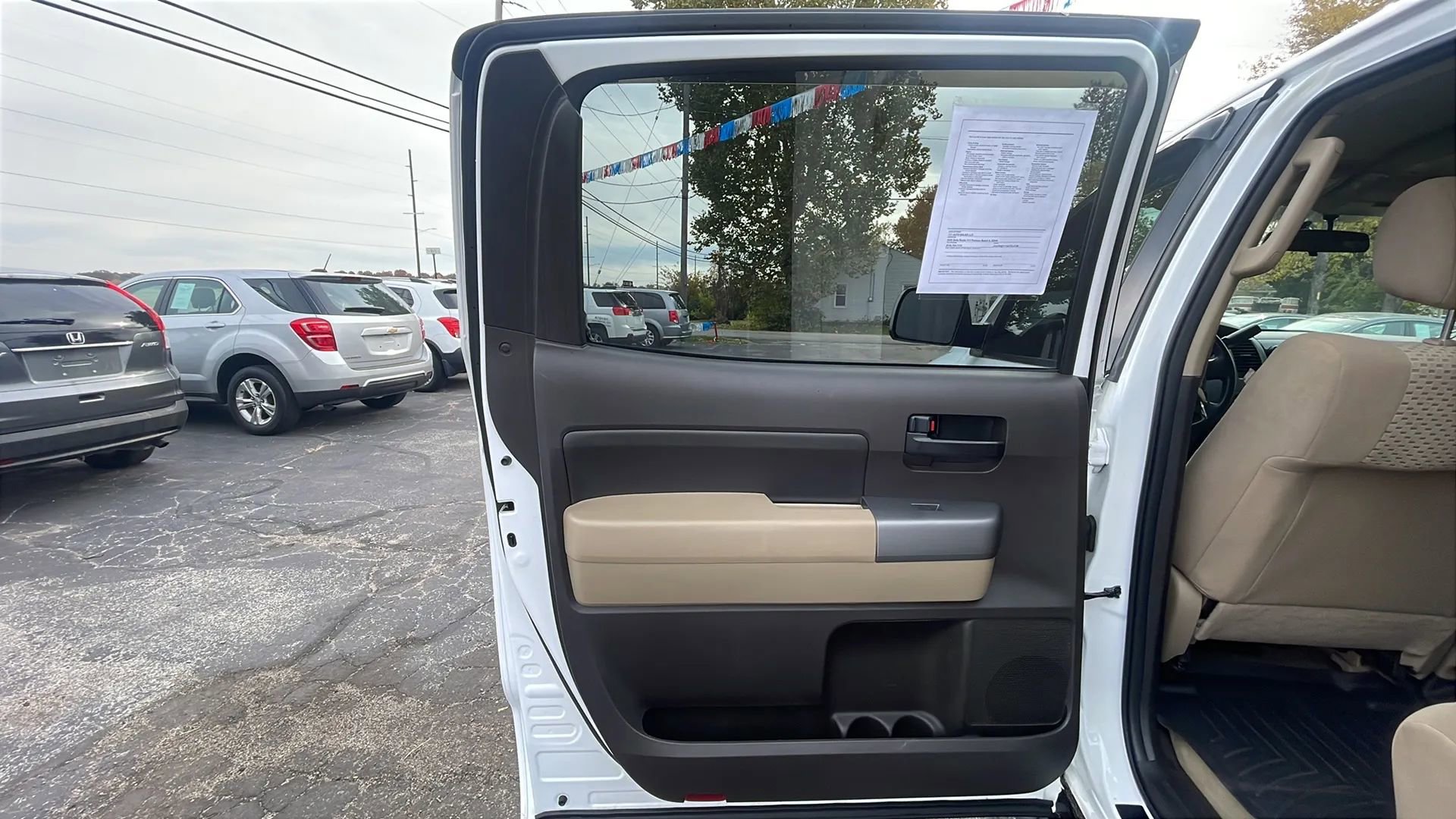 Used 2011 Toyota Tundra 4x4 CrewMax image 25