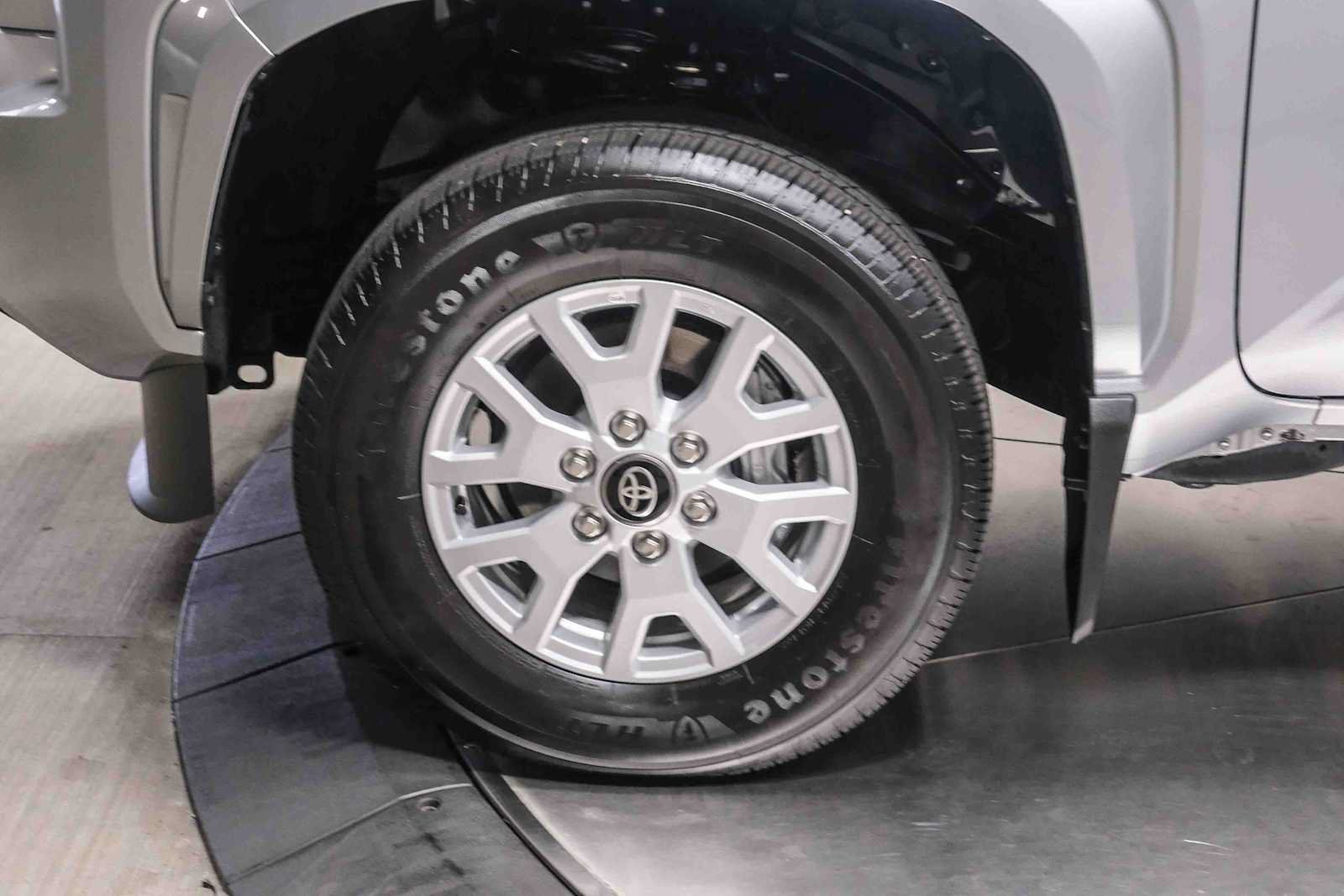 Used 2025 Toyota Tacoma SR5 RWD image 11