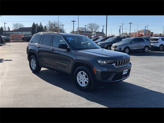Used 2025 Jeep Grand Cherokee Laredo video 2