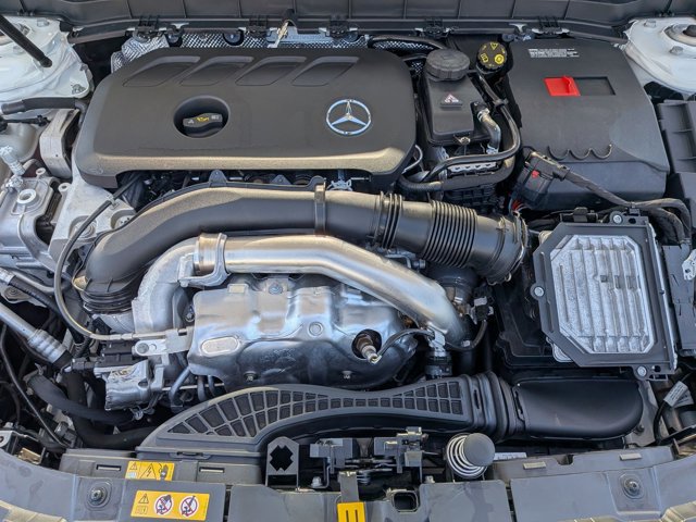 Used 2026 Mercedes-Benz GLB 250 image 23
