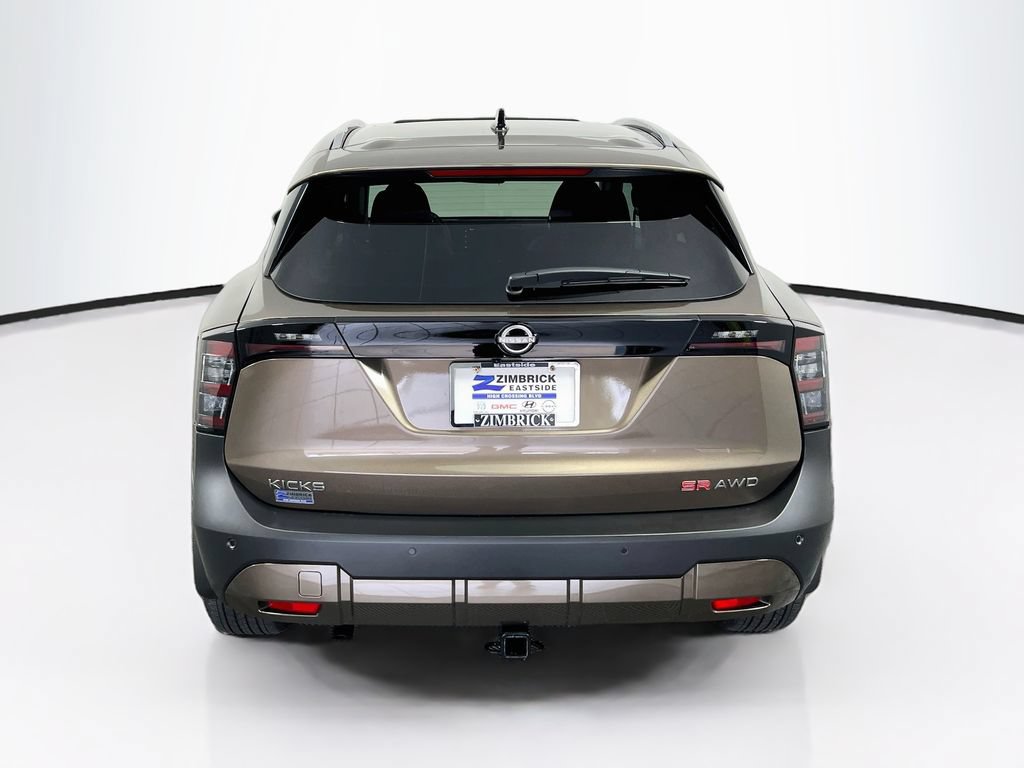Used 2026 Nissan Kicks SR w/ SR Premium Package AWD/4WD image 6