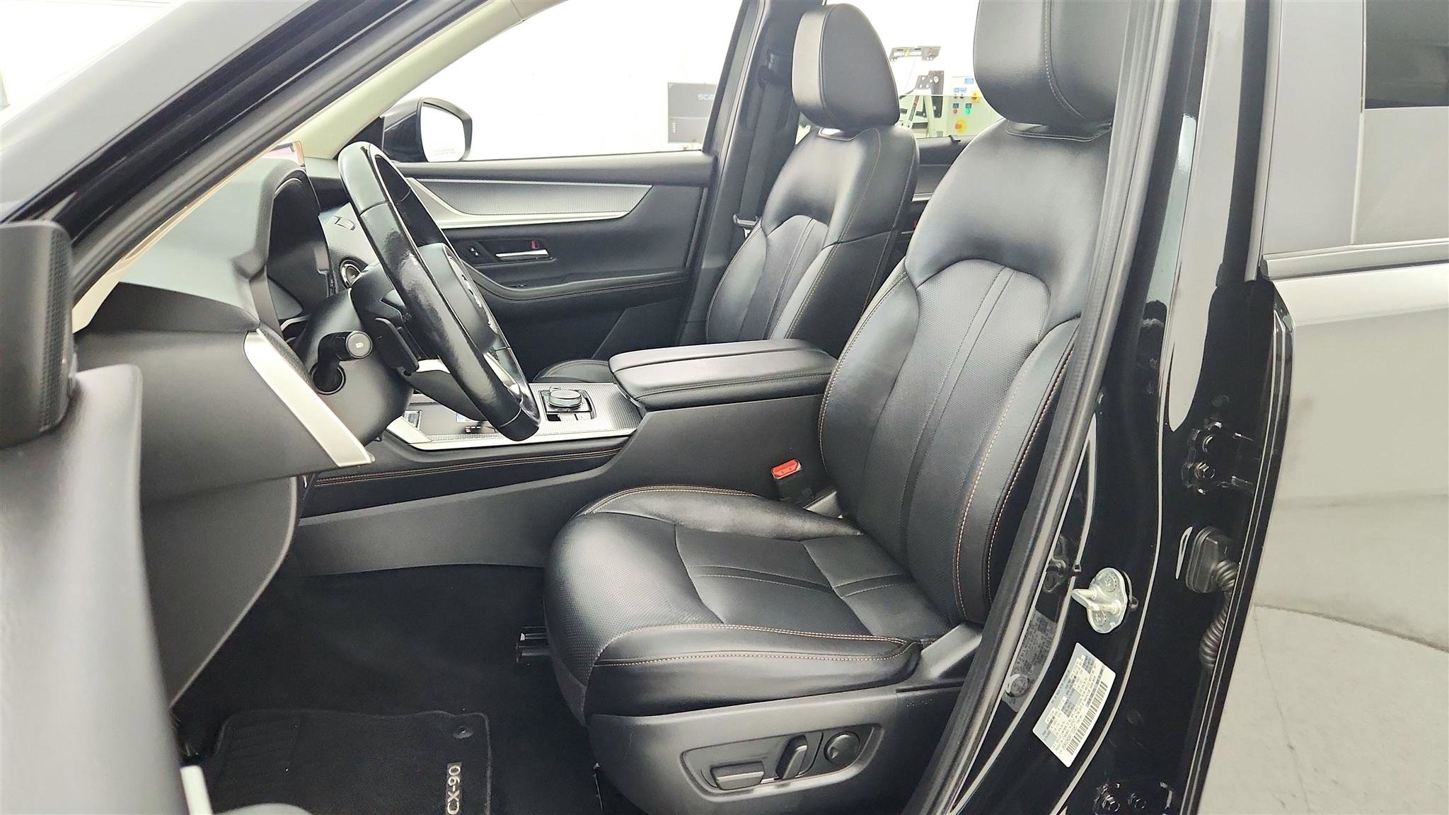 Used 2024 MAZDA CX-90 3.3 Turbo w/ Premium Package image 26