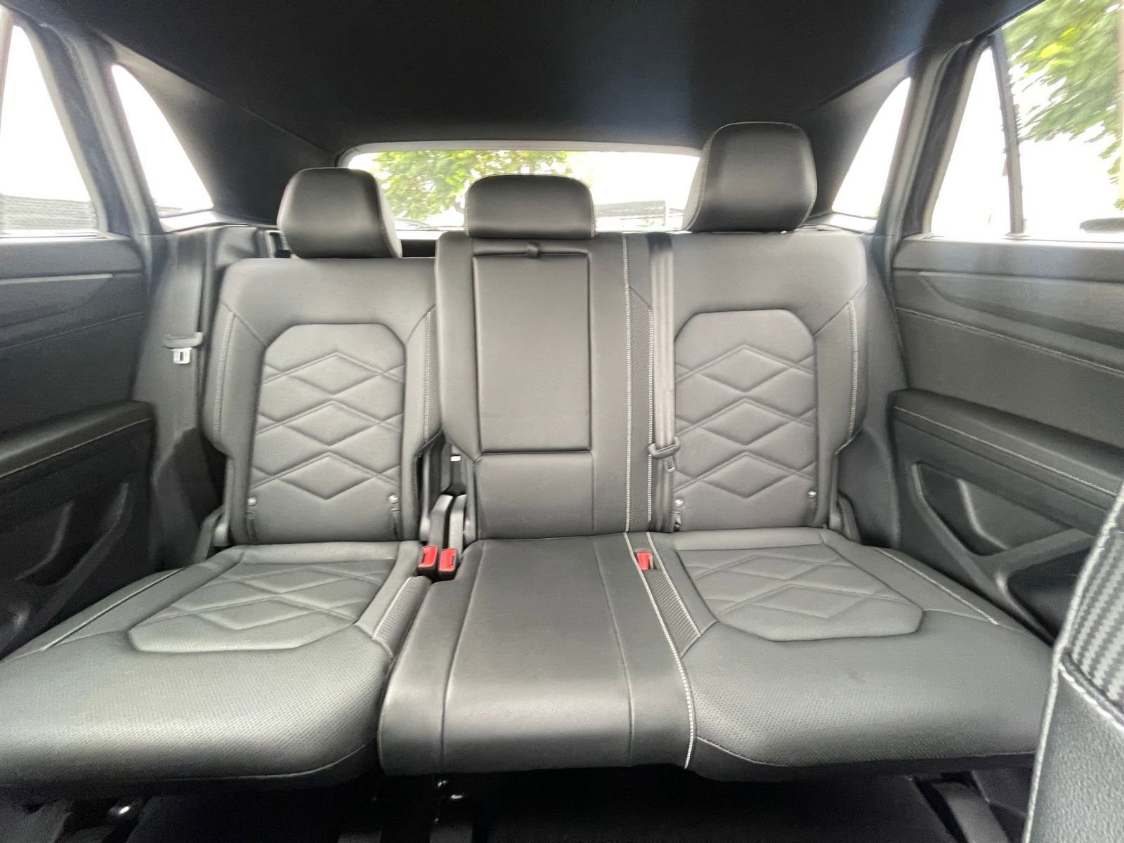 Used 2025 Volkswagen Atlas Cross Sport SE image 38