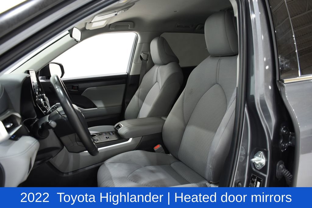 Used 2022 Toyota Highlander LE image 21