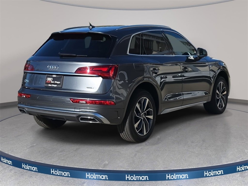 Certified 2023 Audi Q5 2.0T Premium w/ Convenience Package image 3