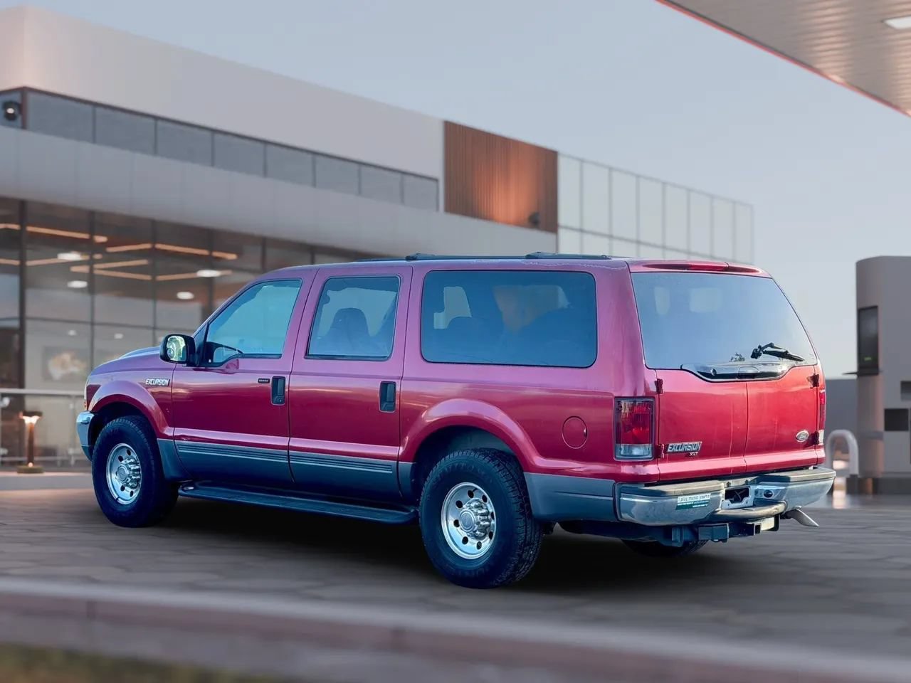Used 2003 Ford Excursion XLT RWD image 6