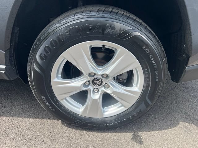 Used 2021 Toyota RAV4 XLE w/ Convenience Package AWD/4WD image 37