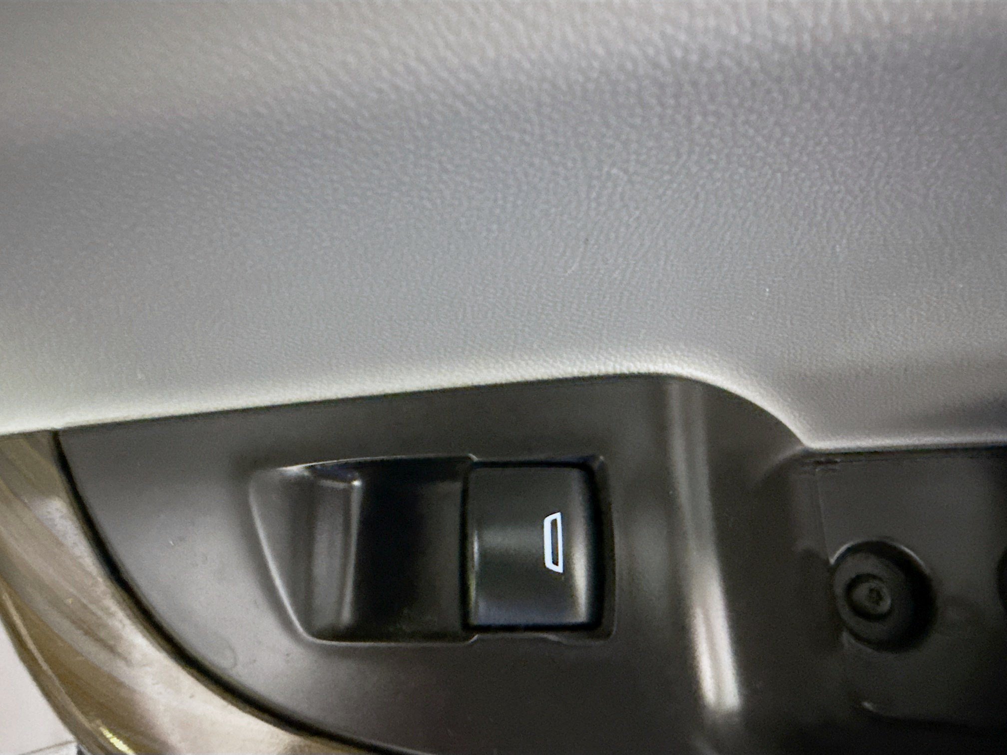 Used 2022 GMC Acadia SLE FWD image 31