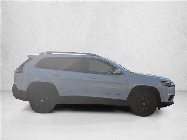 Used 2019 Jeep Cherokee Latitude w/ Cold Weather Group image 4