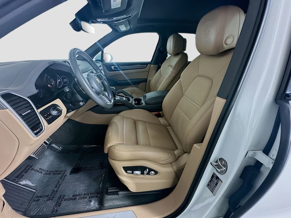 Certified 2019 Porsche Cayenne S image 5