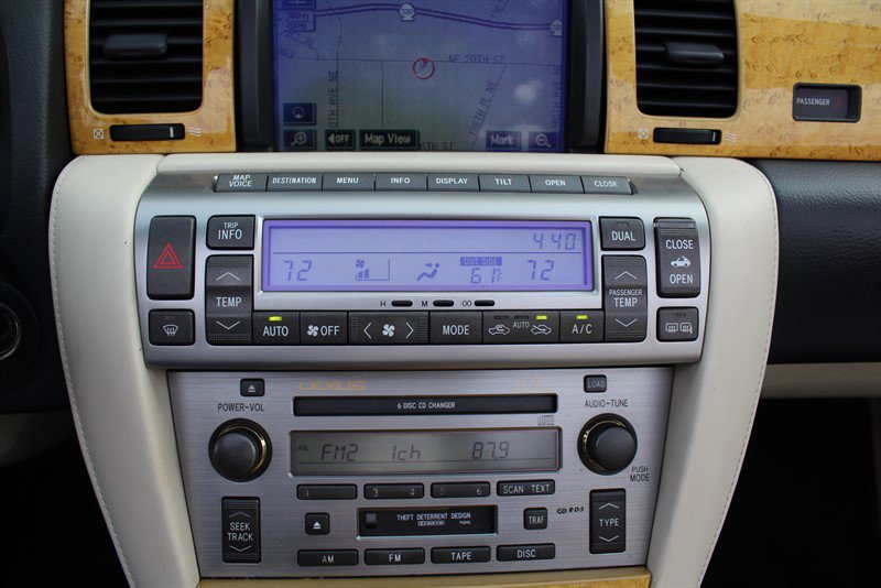 Used 2005 Lexus SC 430 Convertible image 16