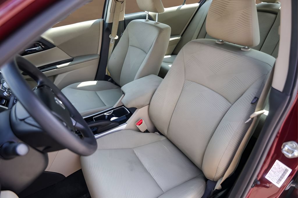 Used 2016 Honda Accord LX image 7