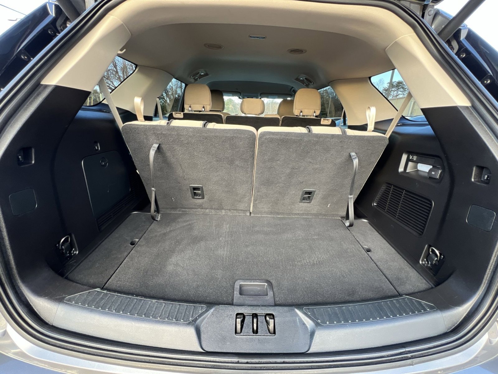 Used 2021 Ford Explorer 2WD image 25