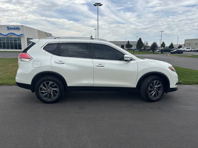 Used 2016 Nissan Rogue SL w/ SL Premium Package AWD/4WD image 2