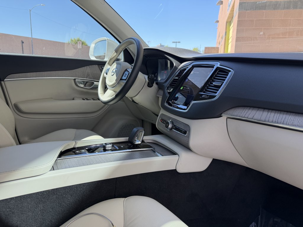 Used 2024 Volvo XC90 B6 Plus w/ Protection Package AWD/4WD image 43