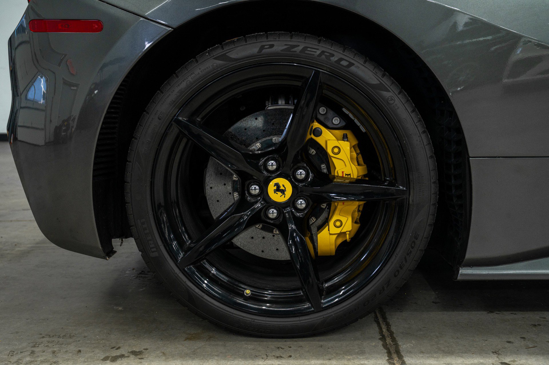 Used 2017 Ferrari 488 GTB RWD image 41