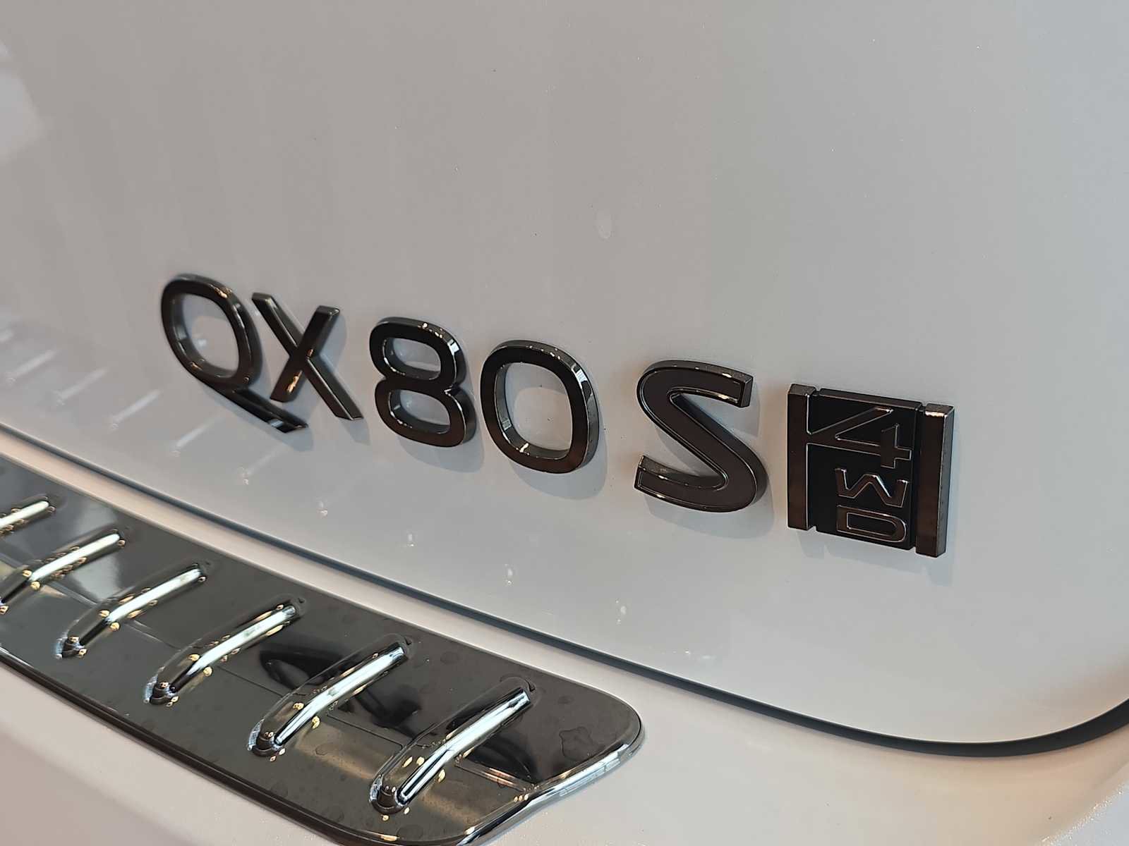 New 2026 INFINITI QX80 4WD w/ Sport Exterior Package image 5