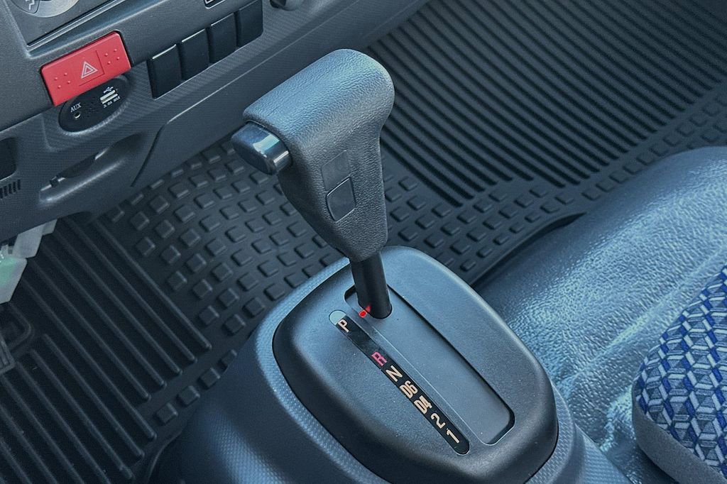 Used 2024 Isuzu NPR image 16