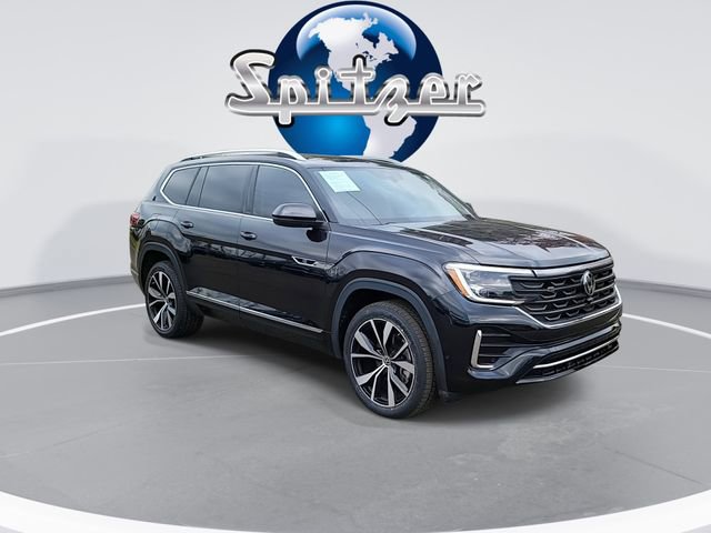 Used 2024 Volkswagen Atlas SEL Premium R-Line image 2
