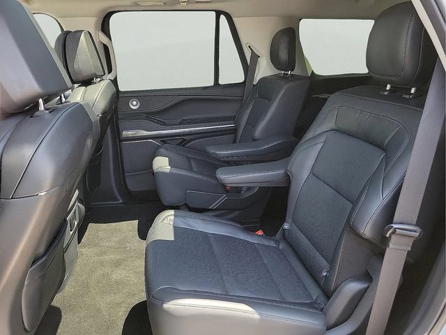 Used 2026 Lincoln Navigator Reserve AWD/4WD image 15