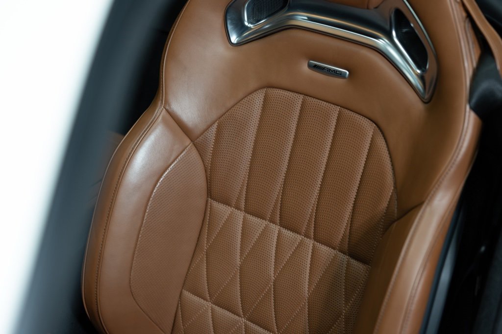 Used 2018 Mercedes-Benz AMG GT Roadster w/ Exclusive Interior Package image 27