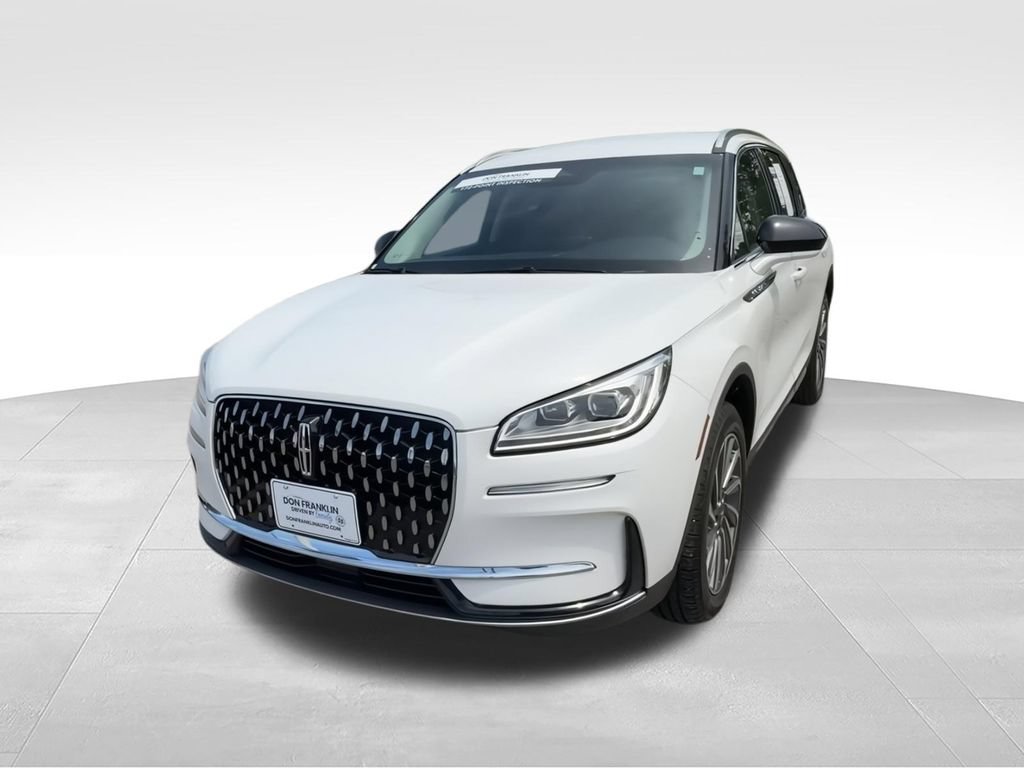Used 2023 Lincoln Corsair Reserve AWD/4WD image 4