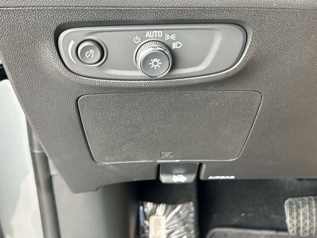 New 2026 Buick Encore GX Sport Touring FWD image 18