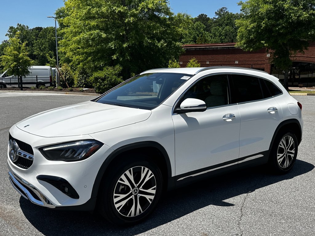Certified 2025 Mercedes-Benz GLA 250 4MATIC image 4