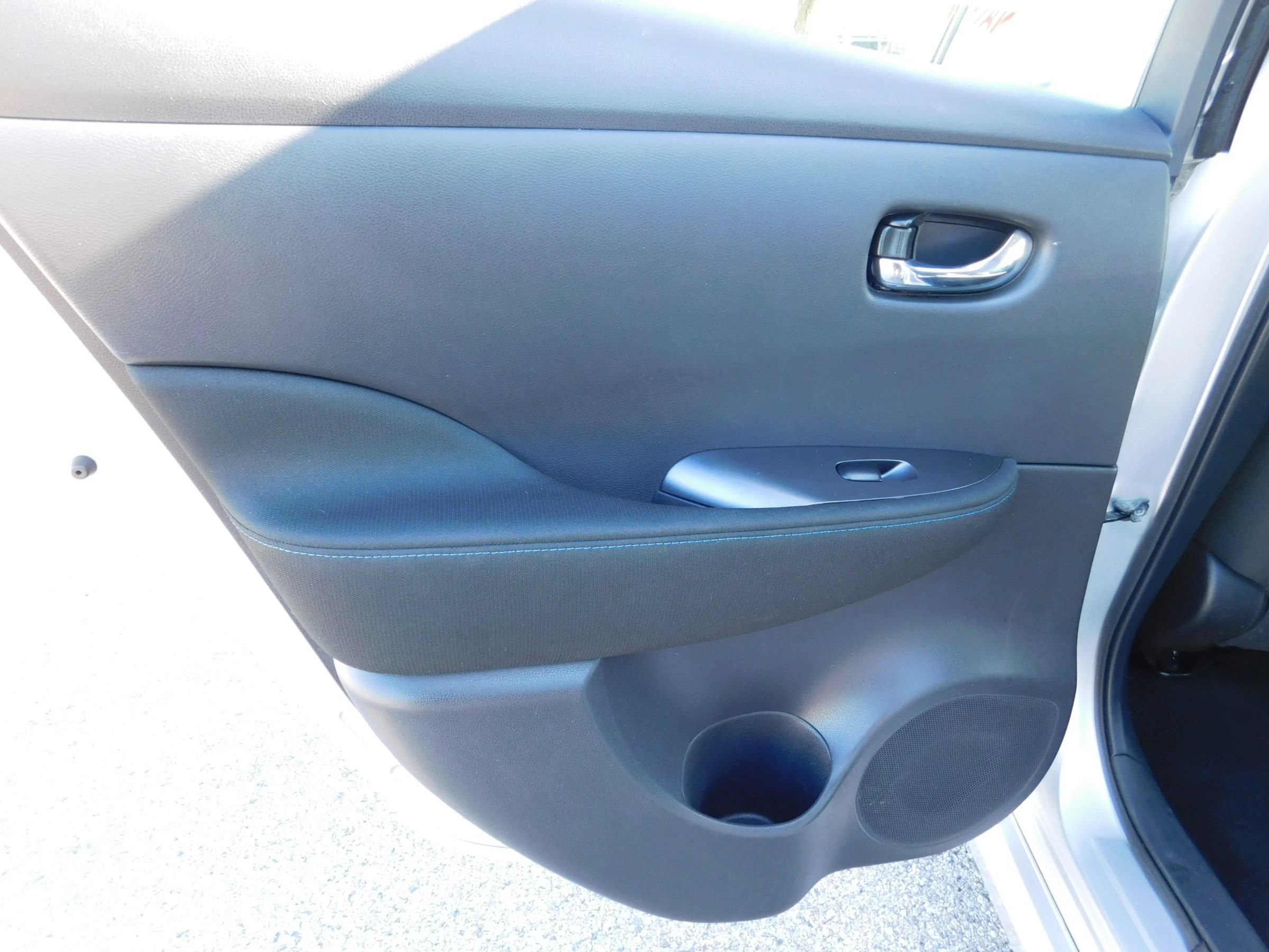 Used 2022 Nissan Leaf S FWD image 11