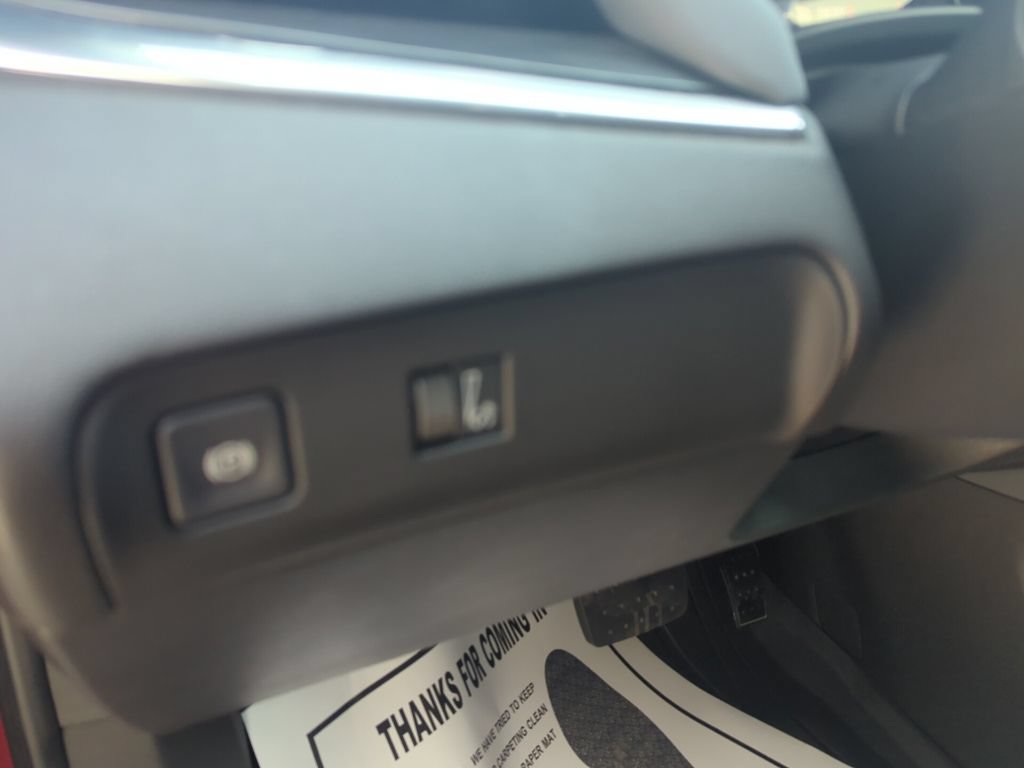 Used 2023 Buick Enclave Essence w/ Sport Touring Edition FWD image 27