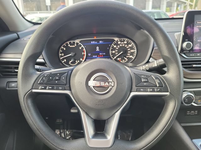 Used 2024 Nissan Altima 2.5 SV FWD image 14